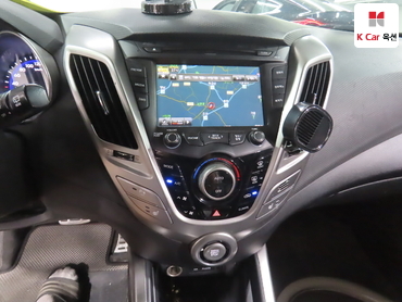 2012 - hyundai veloster
