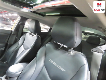 2012 - hyundai veloster