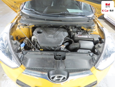 2012 - hyundai veloster