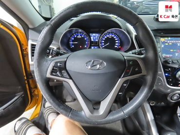 2012 - hyundai veloster