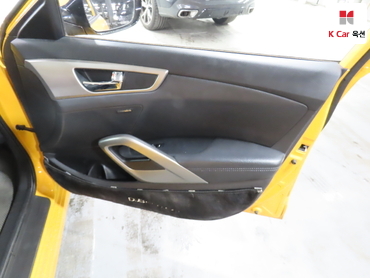 2012 - hyundai veloster