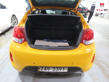 2012 - hyundai veloster
