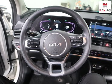 2023 - kia sportage