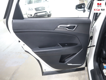 2023 - kia sportage