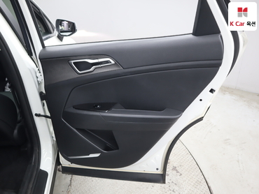 2023 - kia sportage