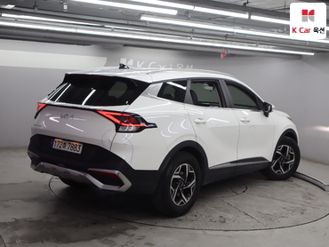2023 - kia sportage