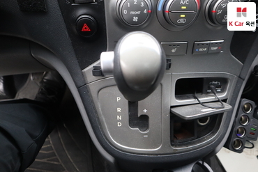 2014 - hyundai grand starex