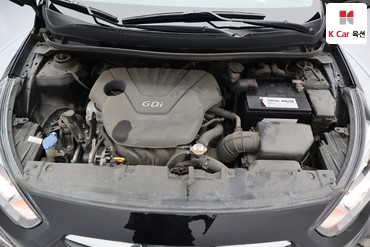 2012 - hyundai accent