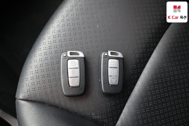 2012 - hyundai accent