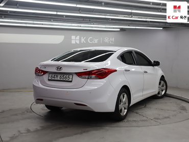 2014 - hyundai avante