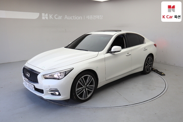 인피니티 Q50
