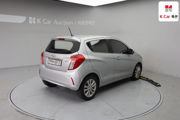 2017 - chevrolet spark