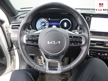 2022 - kia k5