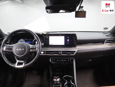 2022 - kia k5