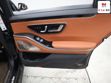 Mercedes-Benz S450L 2022 — صورة 30