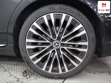 Mercedes-Benz S450L 2022 — صورة 45