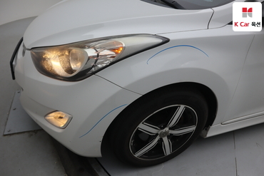 2012 - hyundai avante