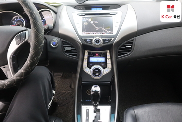 2012 - hyundai avante
