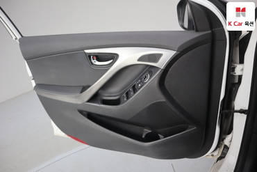 2012 - hyundai avante