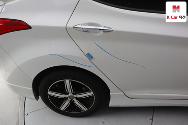 2012 - hyundai avante