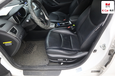 2012 - hyundai avante