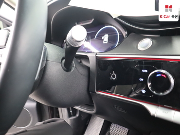 2021 - genesis gv70
