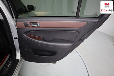 2010 - hyundai bh380