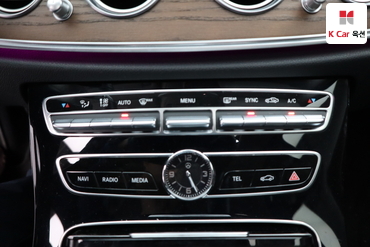2019 - mercedes-benz e300