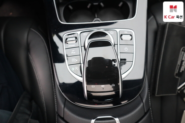 2019 - mercedes-benz e300