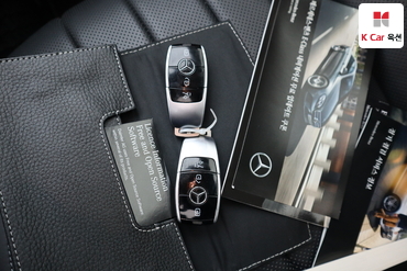 2019 - mercedes-benz e300