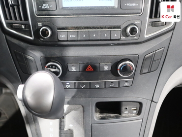 2019 - hyundai grand starex