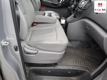 2019 - hyundai grand starex