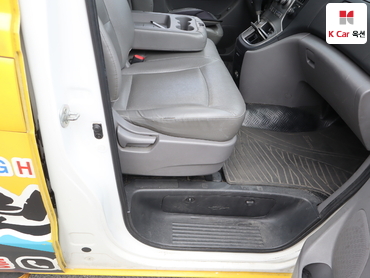2013 - hyundai grand starex