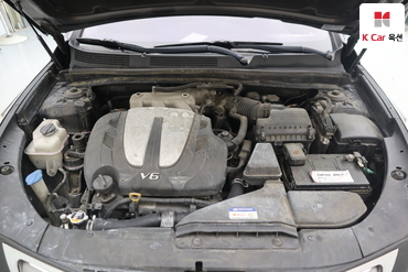 2011 - hyundai grandeur