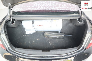 2011 - hyundai grandeur