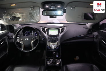 2011 - hyundai grandeur