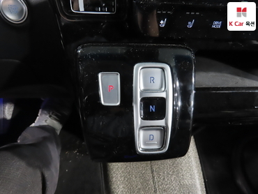 2022 - hyundai staria