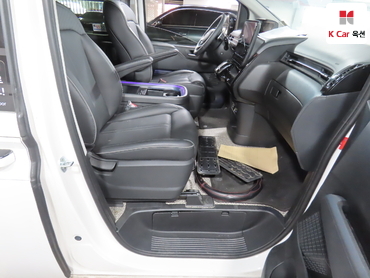 2022 - hyundai staria