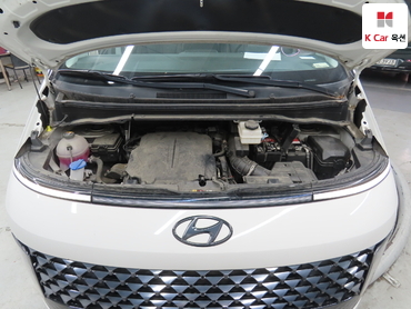 2022 - hyundai staria