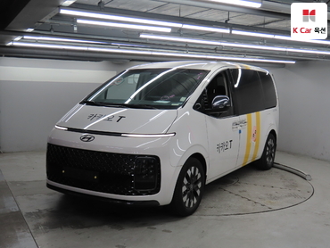 2022 - hyundai staria
