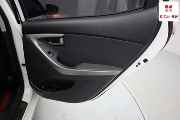 2013 - hyundai avante