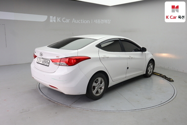 2013 - hyundai avante
