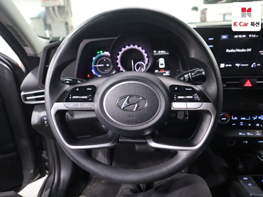 2022 - hyundai avante