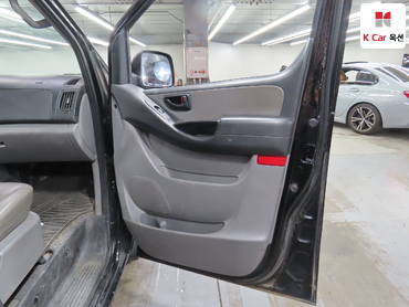 2021 - hyundai grand starex