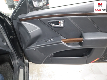 2009 - hyundai grandeur