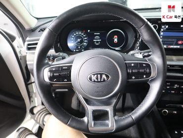 2021 - kia k5