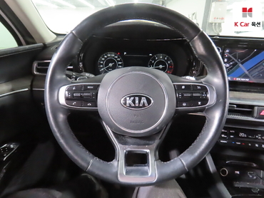 2021 - kia k5