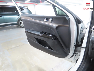 2021 - kia k5