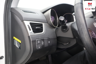 2013 - hyundai avante
