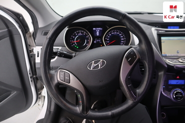 2013 - hyundai avante